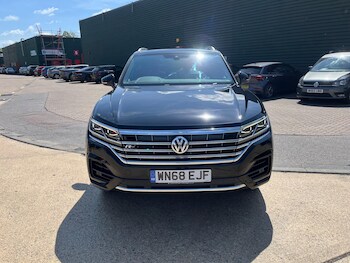 Used Volkswagen Touareg 2018 for sale - 78504427: Photo
