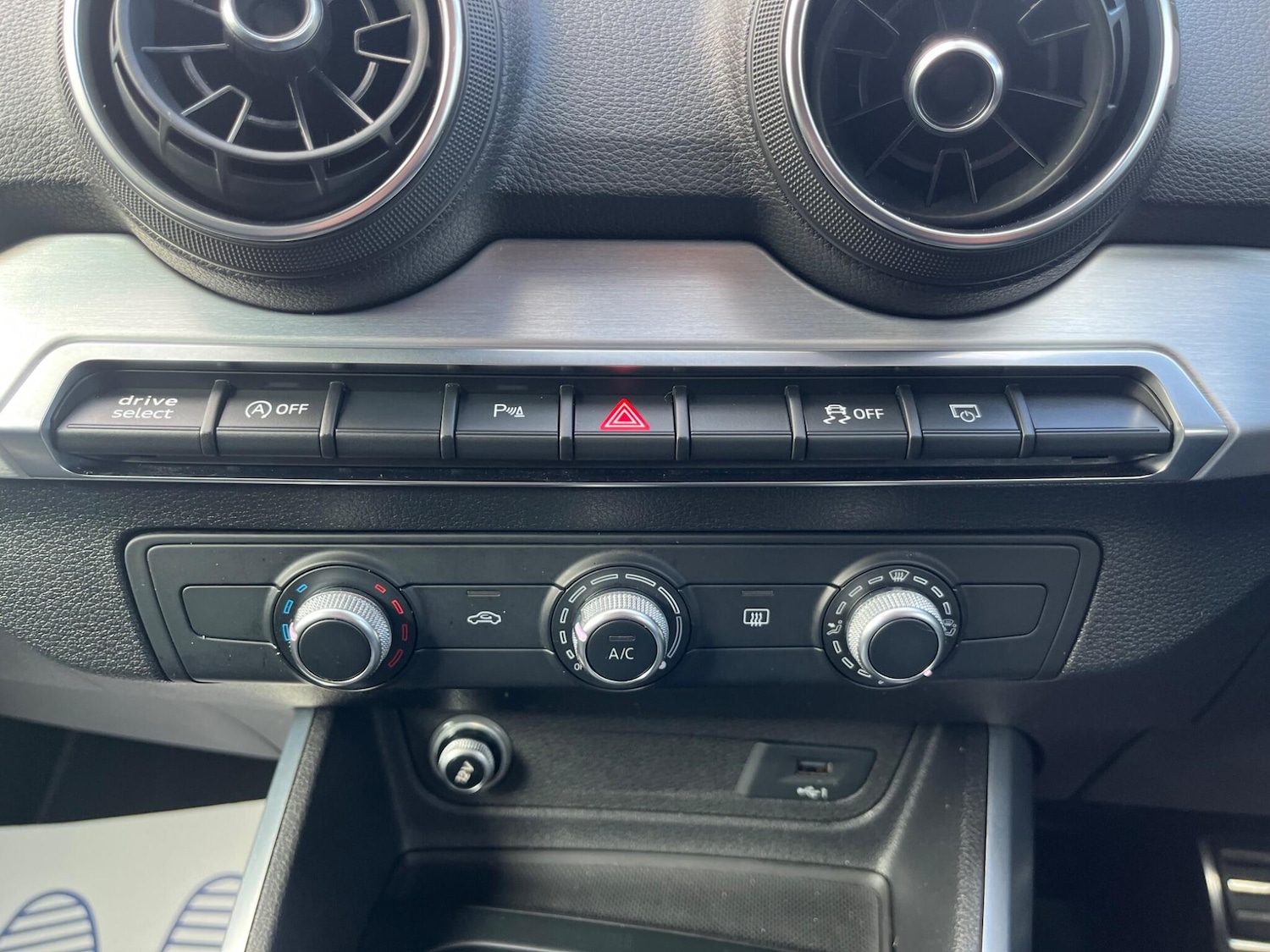 Used Audi Q2 2017 for sale - 77081807: Photo 28