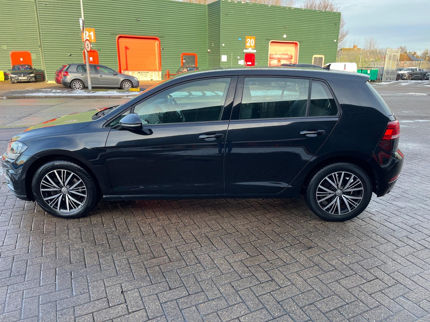 Used Volkswagen Golf 2017 for sale - 77039754: Photo 12