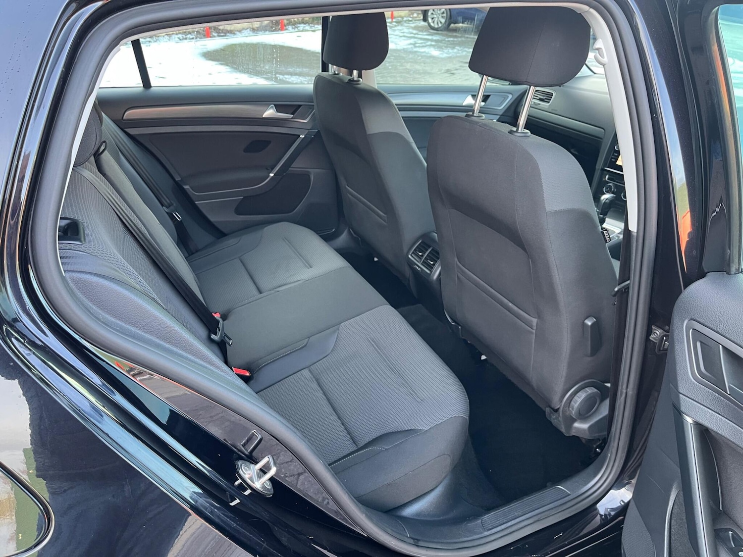 Used Volkswagen Golf 2017 for sale - 77039754: Photo 24