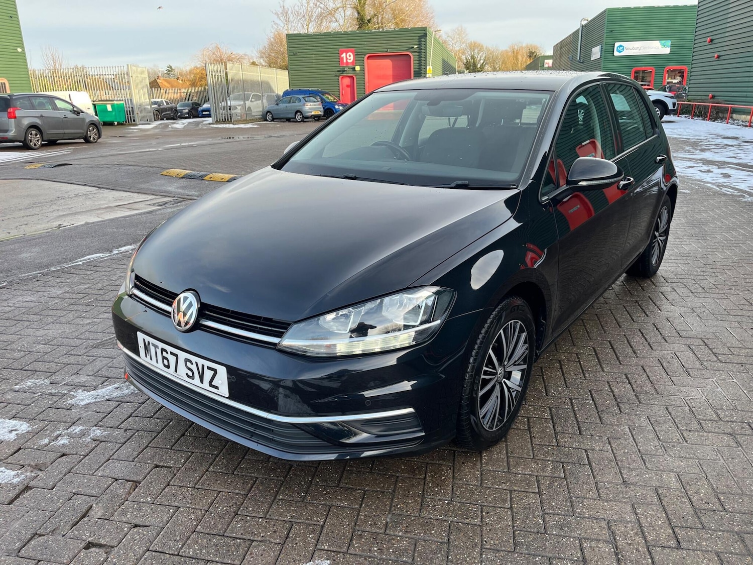 Used Volkswagen Golf 2017 for sale - 77039754: Photo 5