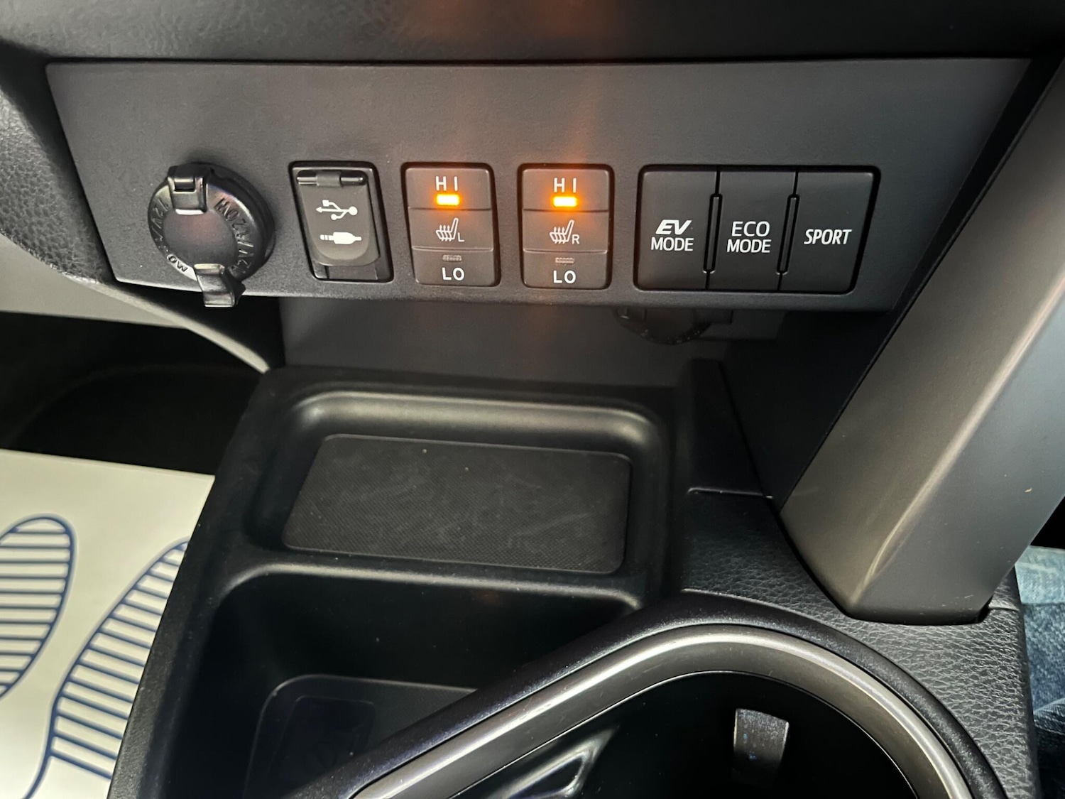 Used Toyota RAV4 2016 for sale - 76336670: Photo 35