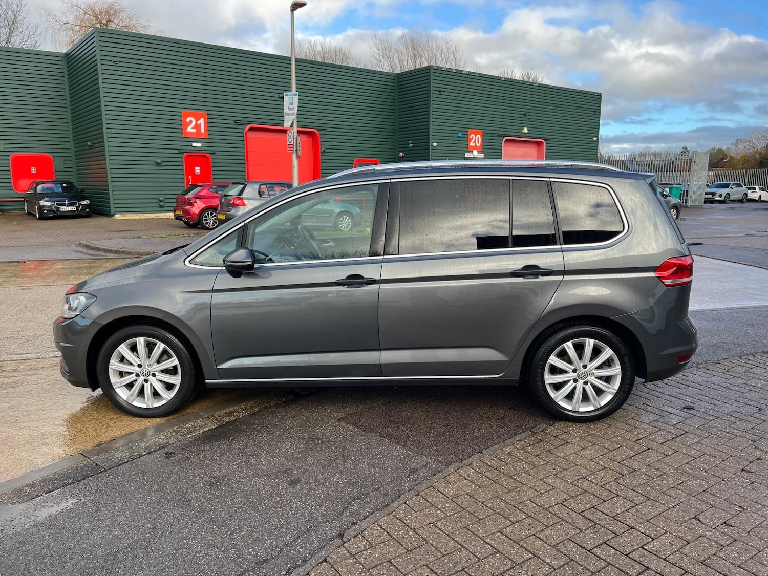 Used Volkswagen Touran 2018 for sale - 77175793: Photo 12