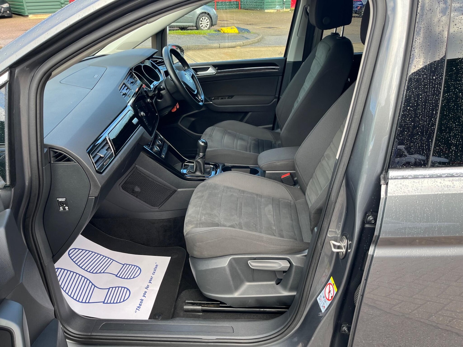 Used Volkswagen Touran 2018 for sale - 77175793: Photo 24