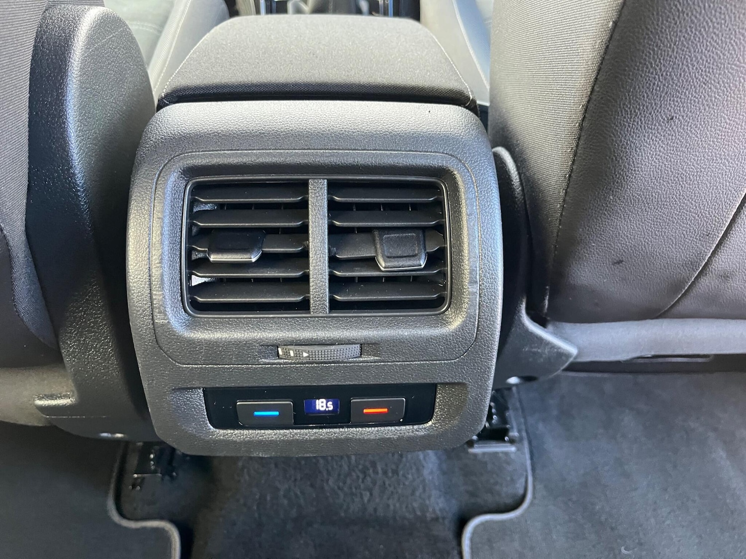 Used Volkswagen Touran 2018 for sale - 77175793: Photo 29