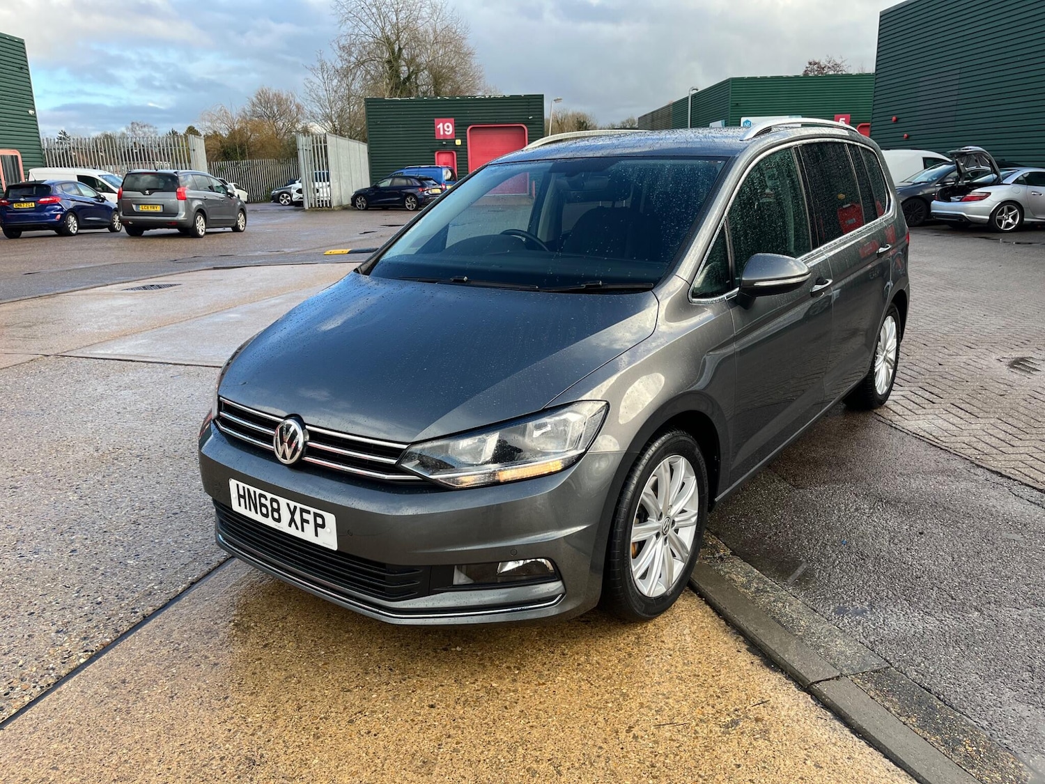 Used Volkswagen Touran 2018 for sale - 77175793: Photo 5