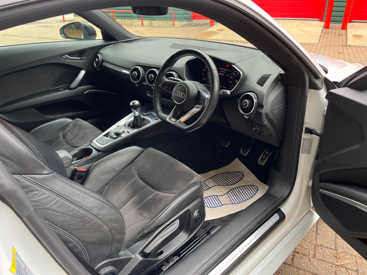 Used Audi TT 2017 for sale - 76283651: Photo 17