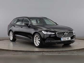 2022 (22) - Momentum, B4 mild hybrid 5-Door