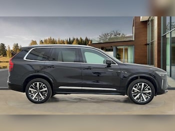 Used Volvo XC90 2025 for sale - 75978641: Photo 2