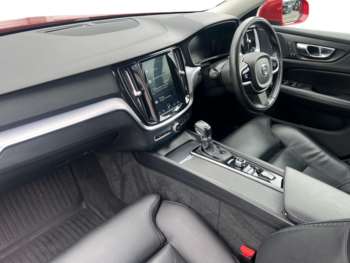 Used Volvo V60 Cross Country 2019 for sale - 75103130: Photo