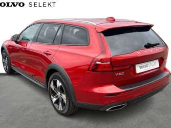 Used Volvo V60 Cross Country 2019 for sale - 75103130: Photo