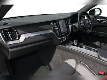 Used Volvo XC60 2022 for sale - 75186915: Photo