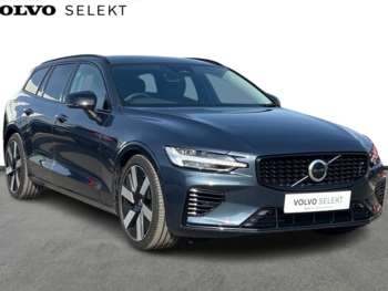 (74) - Plus, T6 AWD Plug-in hybrid, Electric/Petrol, Dark 5-Door