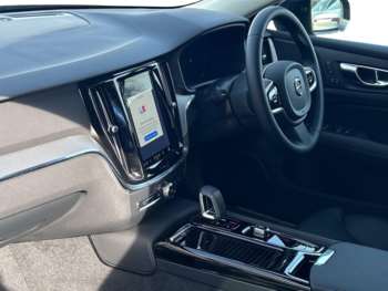 Used Volvo V60 2024 for sale - 74909097: Photo