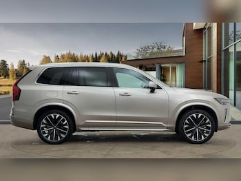 Used Volvo XC90 2025 for sale - 76071956: Photo 2