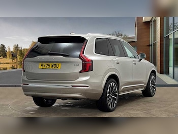 Used Volvo XC90 2025 for sale - 76071956: Photo 3