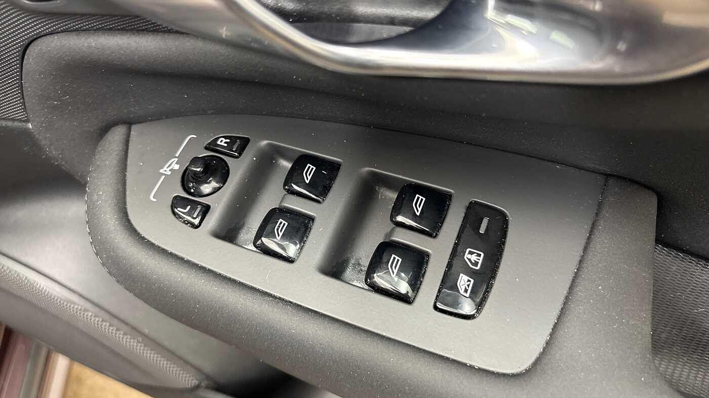 Used Volvo XC90 2025 for sale - 76072572: Photo 25