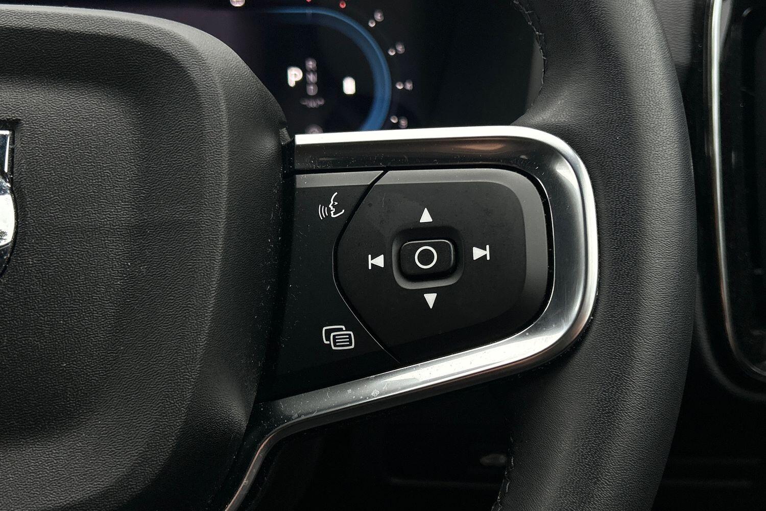 Used Volvo XC40 2023 for sale - 76158592: Photo 13
