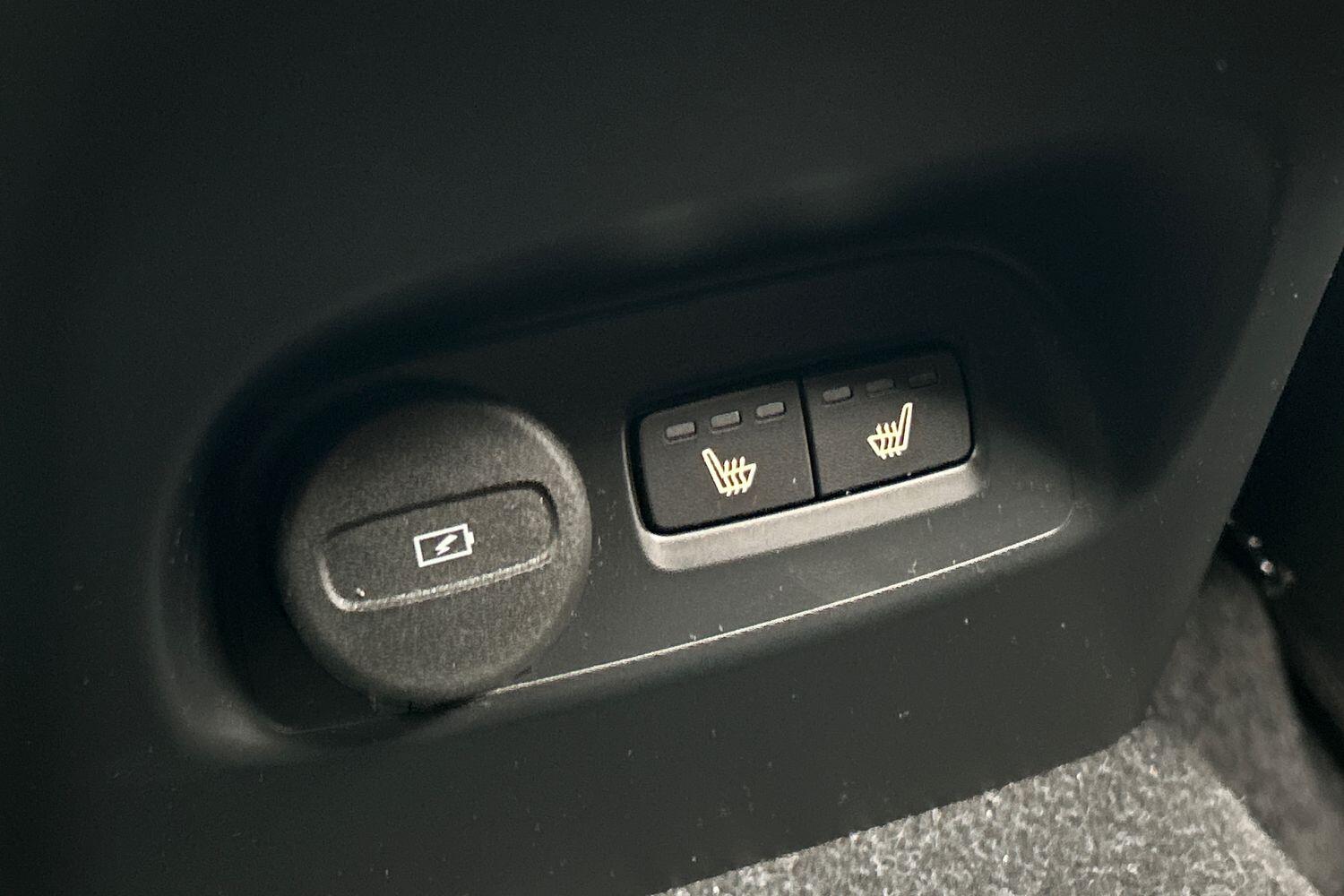 Used Volvo XC40 2023 for sale - 76158592: Photo 31
