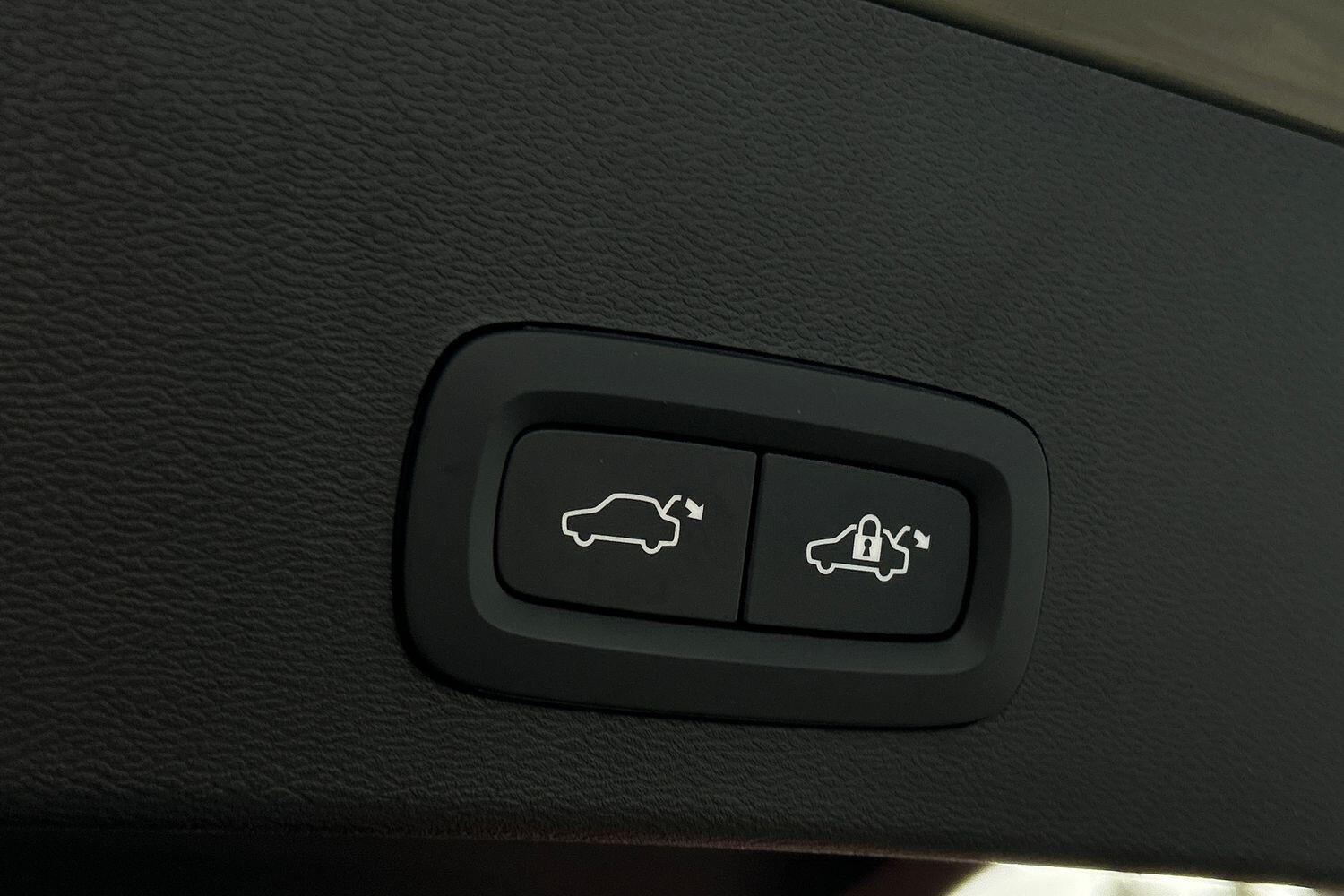 Used Volvo XC40 2023 for sale - 76158592: Photo 32