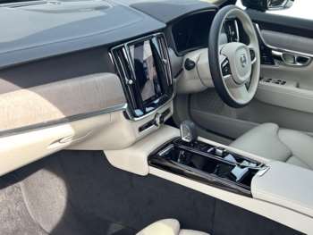 Used Volvo V90 2024 for sale - 74909295: Photo