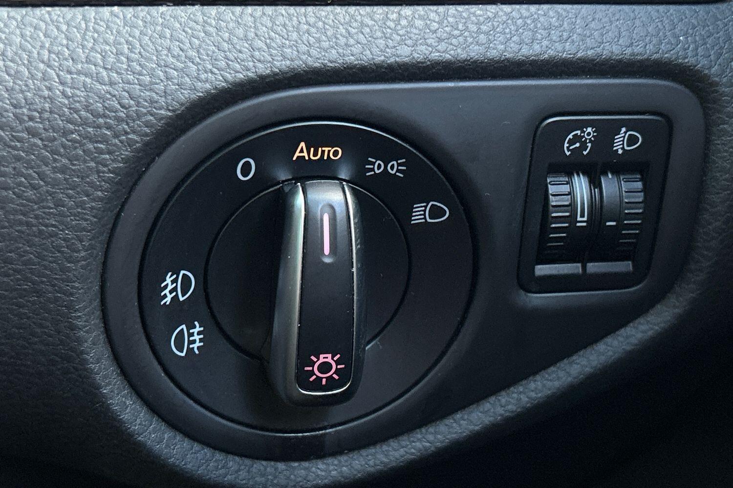 Vehicle 28