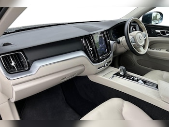 Used Volvo XC60 2022 for sale - 75225711: Photo