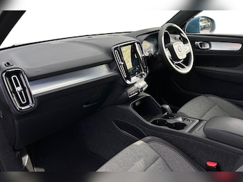 Used Volvo XC40 2024 for sale - 75682213: Photo