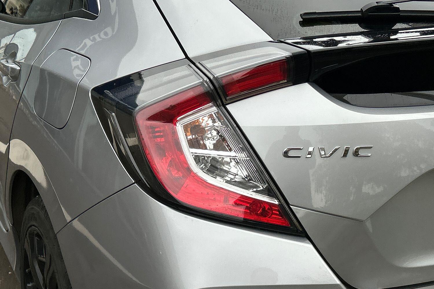 Used Honda Civic 2017 for sale - 76094199: Photo 20