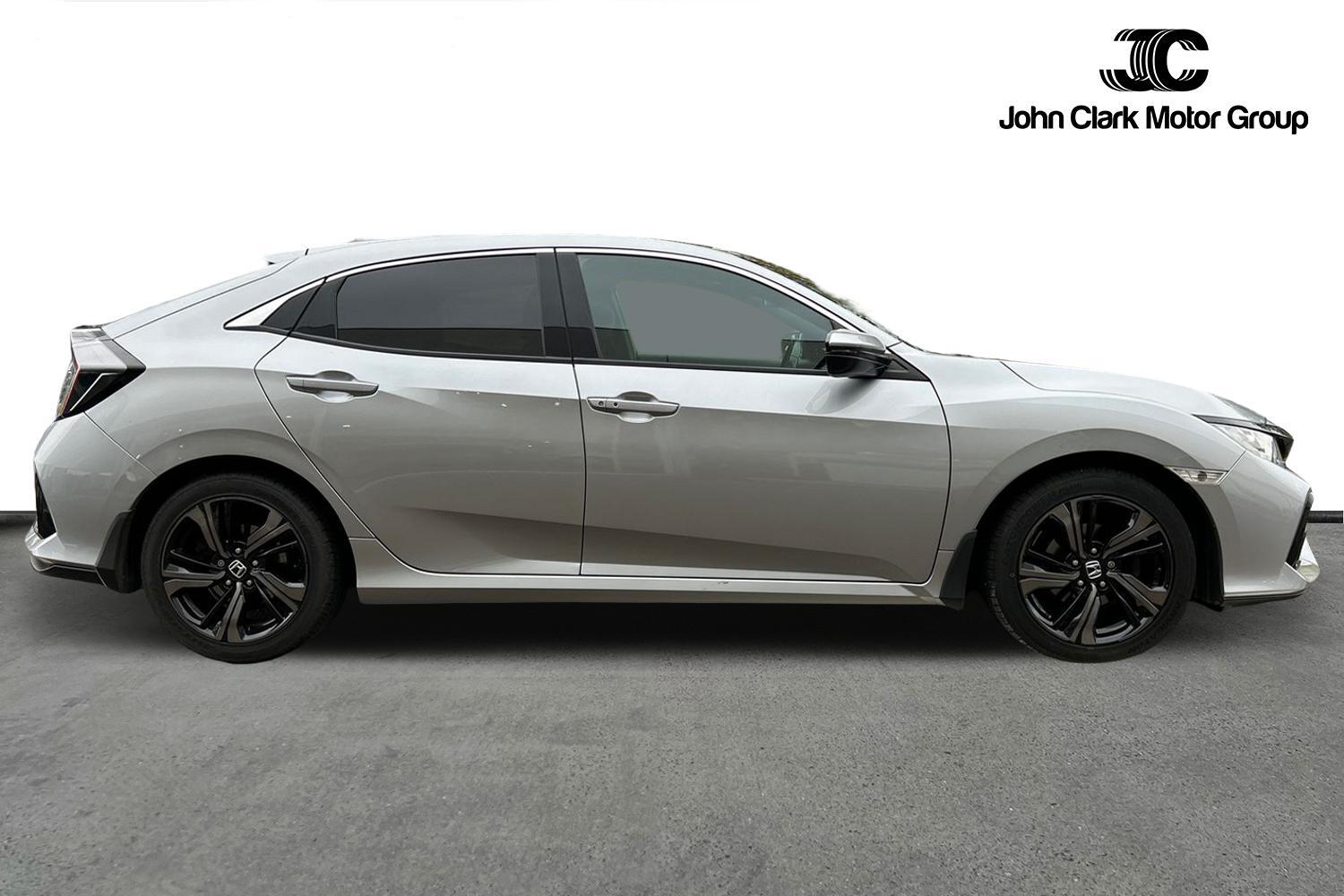Used Honda Civic 2017 for sale - 76094199: Photo 4