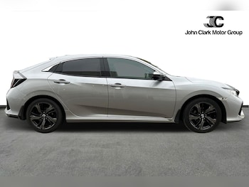 Used Honda Civic 2017 for sale - 76094199: Photo 4