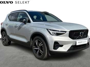 2023 (73) - Plus, B4 Mild hybrid, Petrol, Dark 5-Door