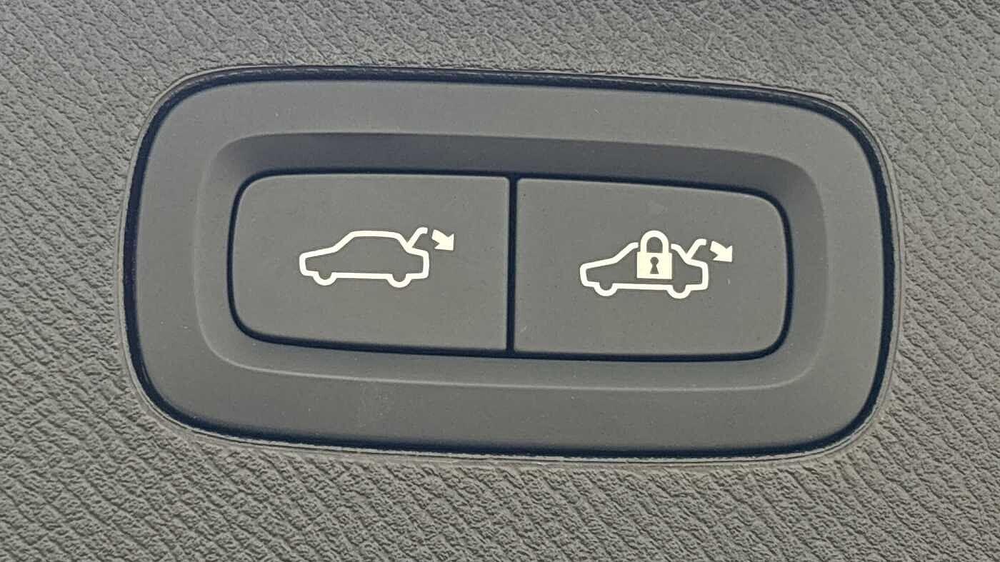 Used Volvo XC90 2025 for sale - 76071845: Photo 18