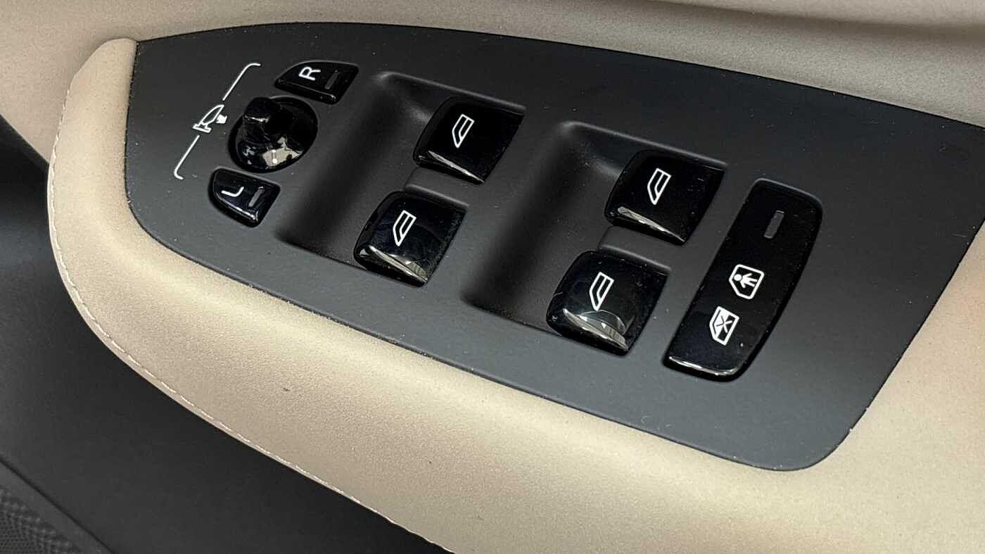 Used Volvo XC90 2025 for sale - 76071845: Photo 24