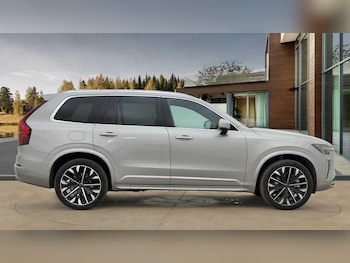Used Volvo XC90 2025 for sale - 76071845: Photo 2