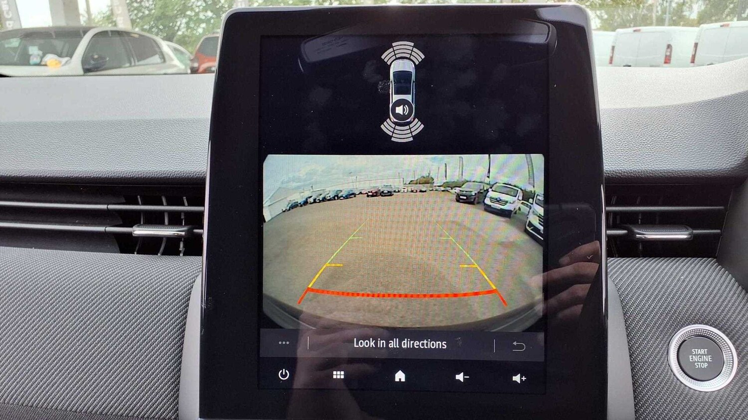 Used Renault Clio for sale - 77857335: Photo 24