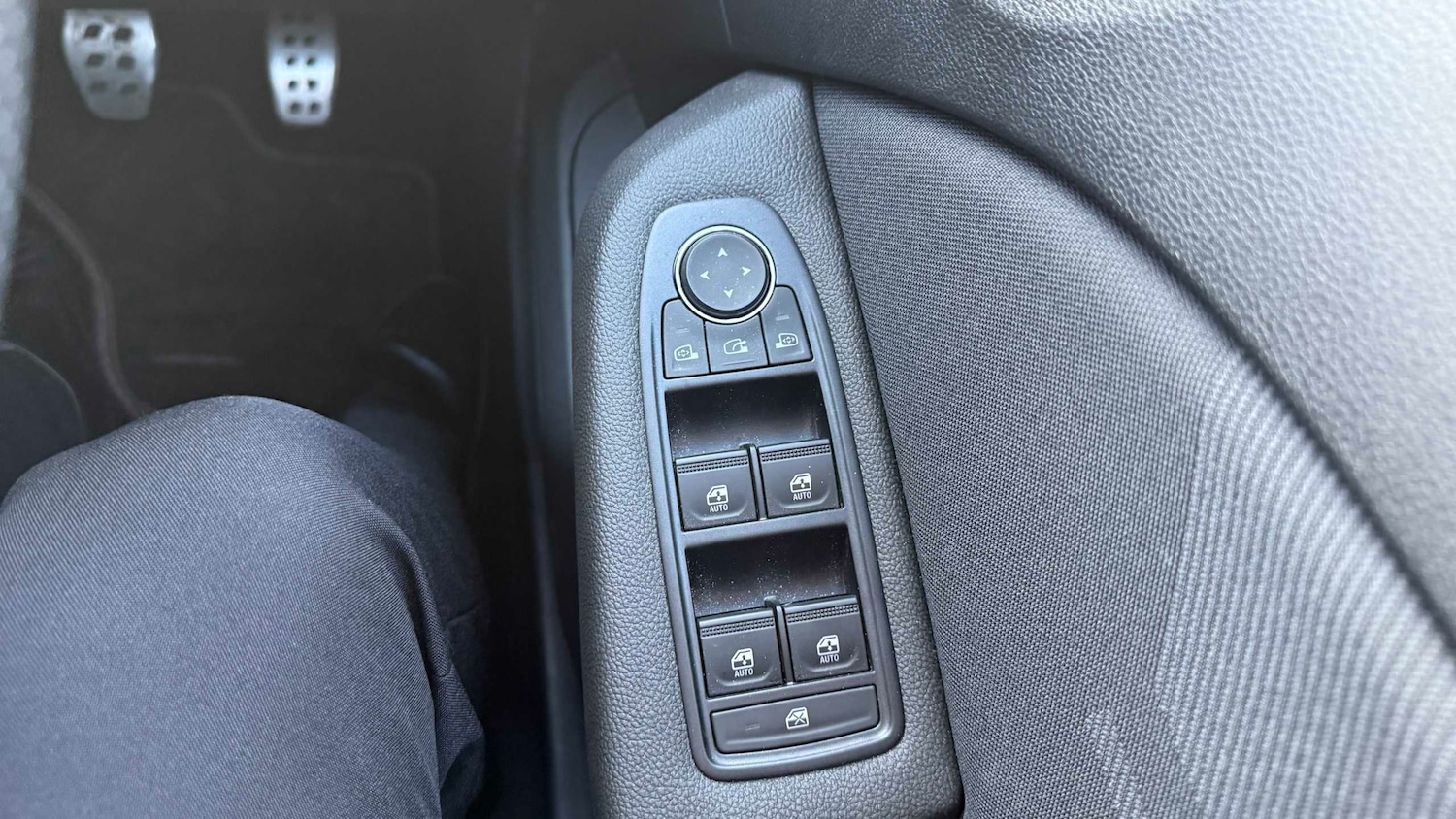 Used Renault Clio for sale - 77862202: Photo 15