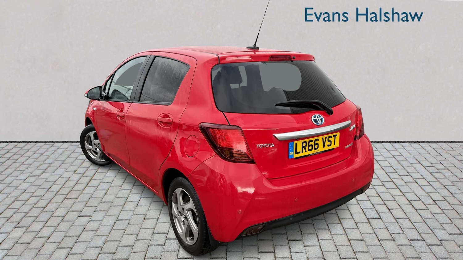 Used Toyota Yaris for sale - 77858295: Photo 2