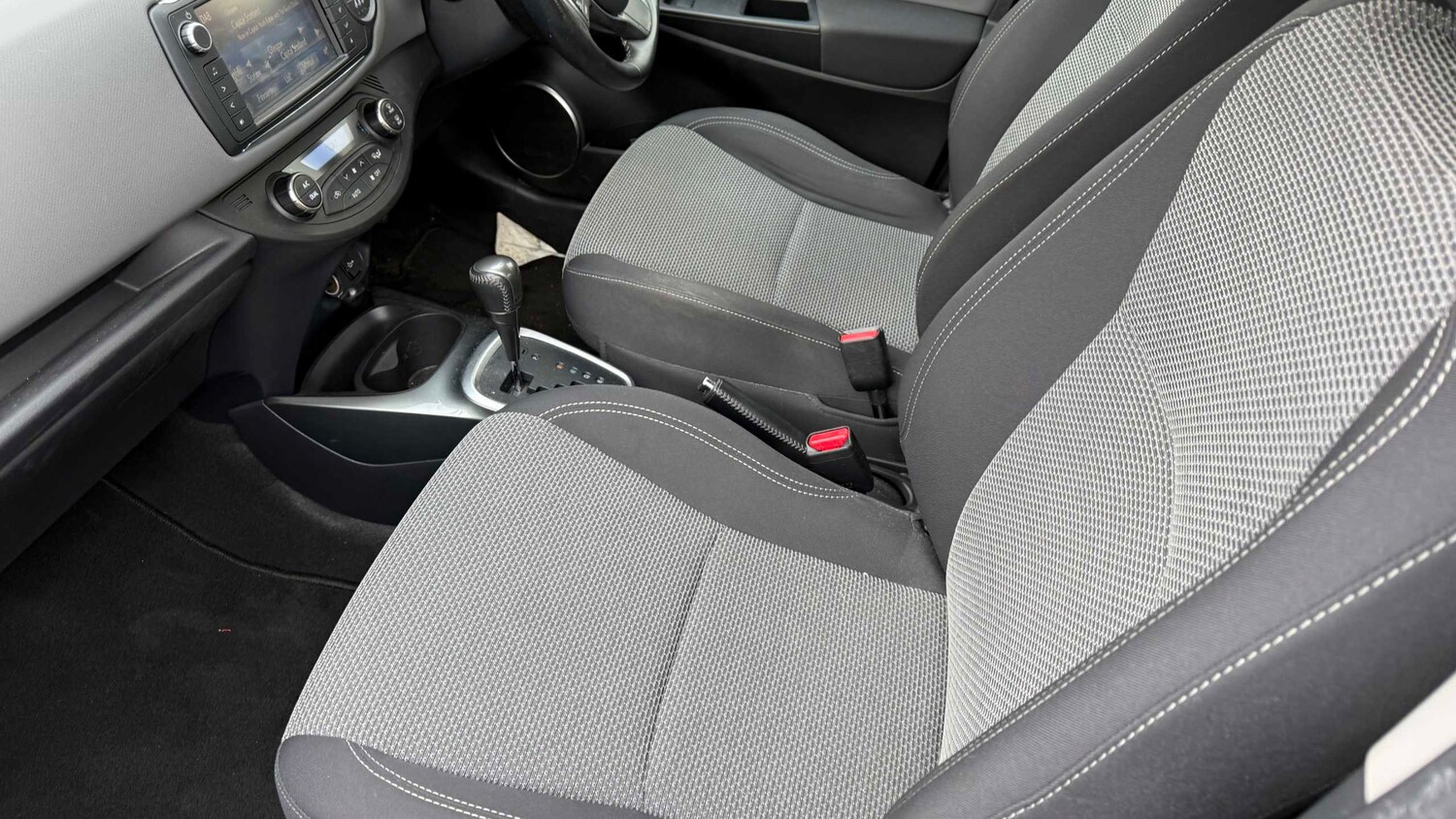 Used Toyota Yaris for sale - 77858295: Photo 9