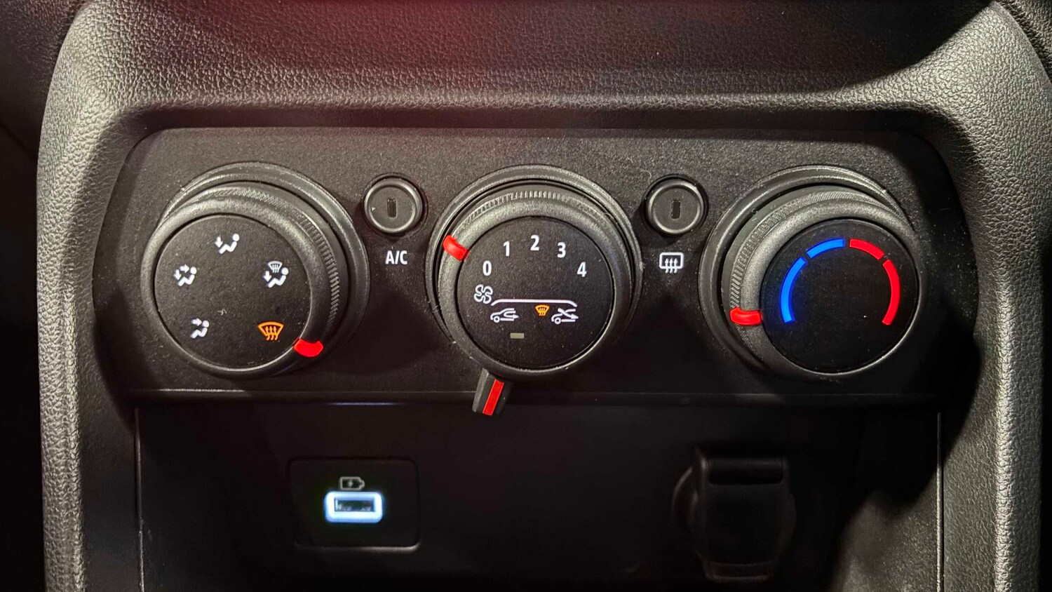 Used Dacia Sandero for sale - 77859918: Photo 14