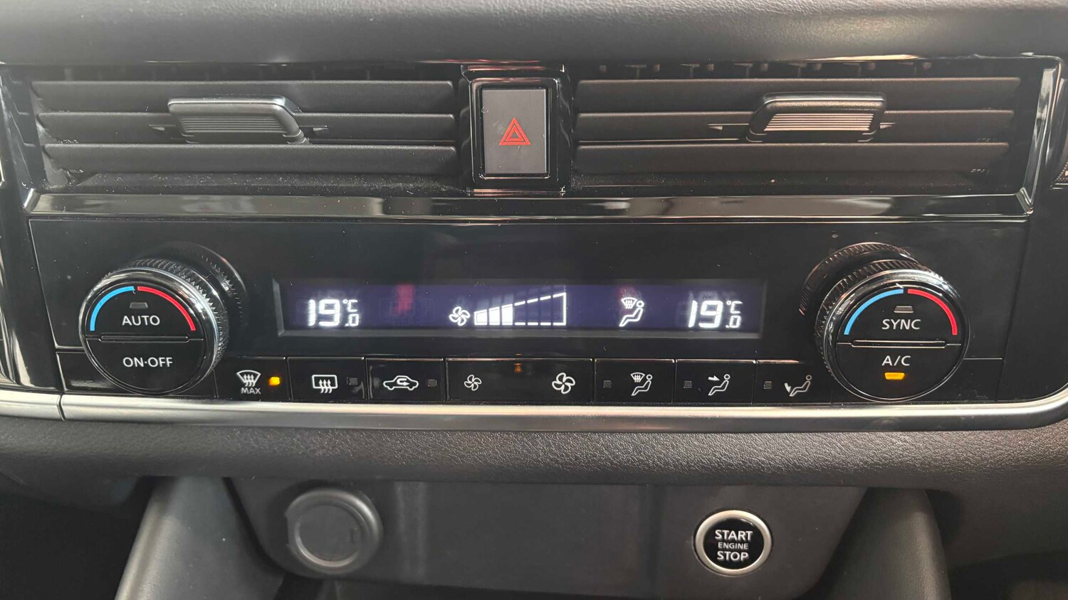 Used Nissan Qashqai for sale - 77862027: Photo 22