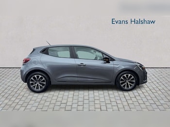 Used Renault Clio 2023 for sale - 78604058: Photo