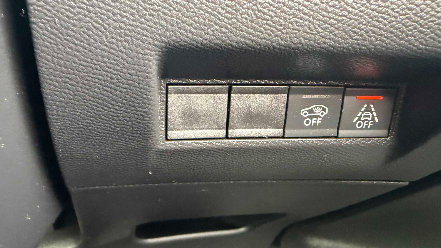 Used Peugeot 2008 for sale - 77861534: Photo 17