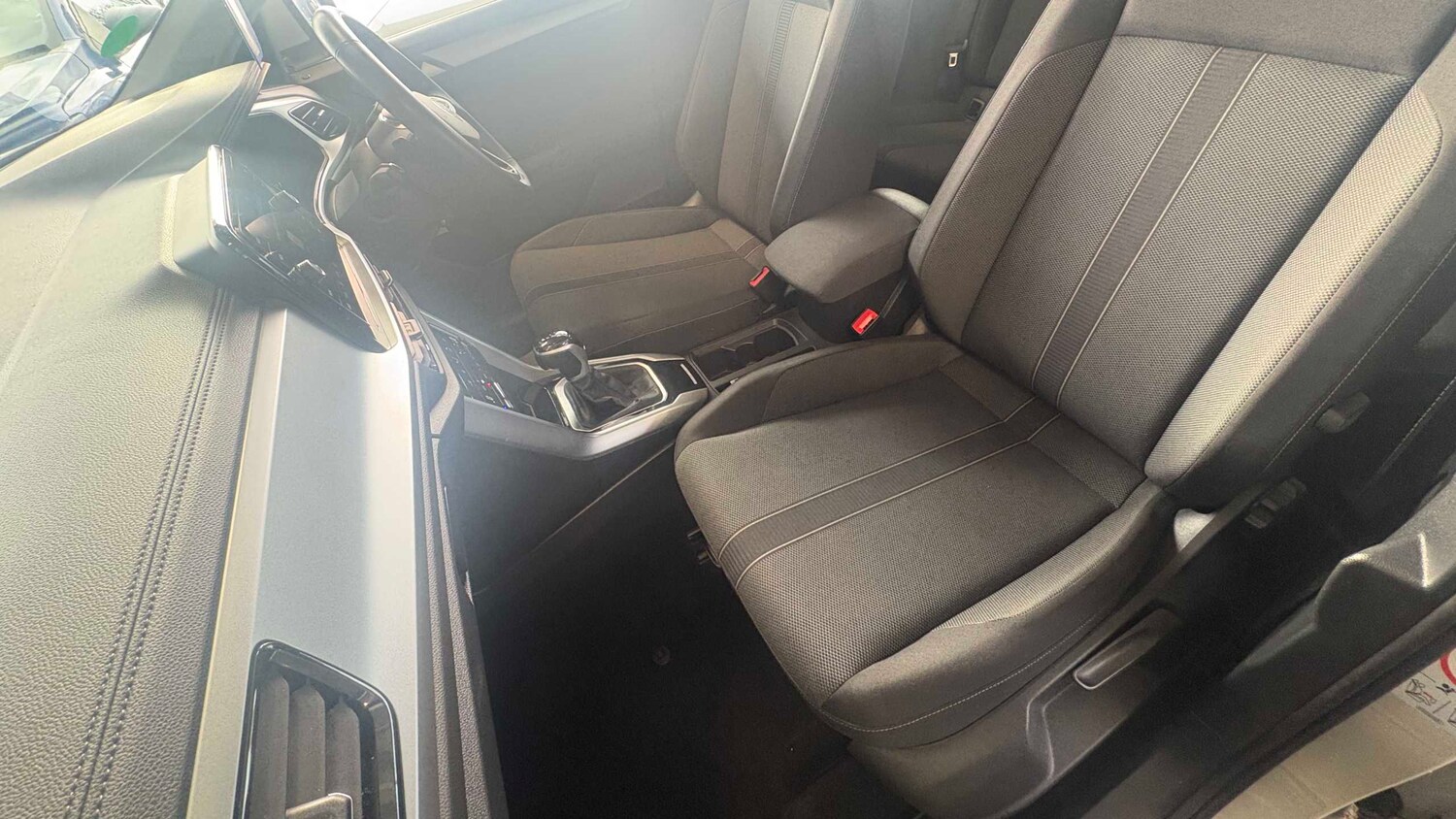 Used Volkswagen T-Roc for sale - 77858685: Photo 9