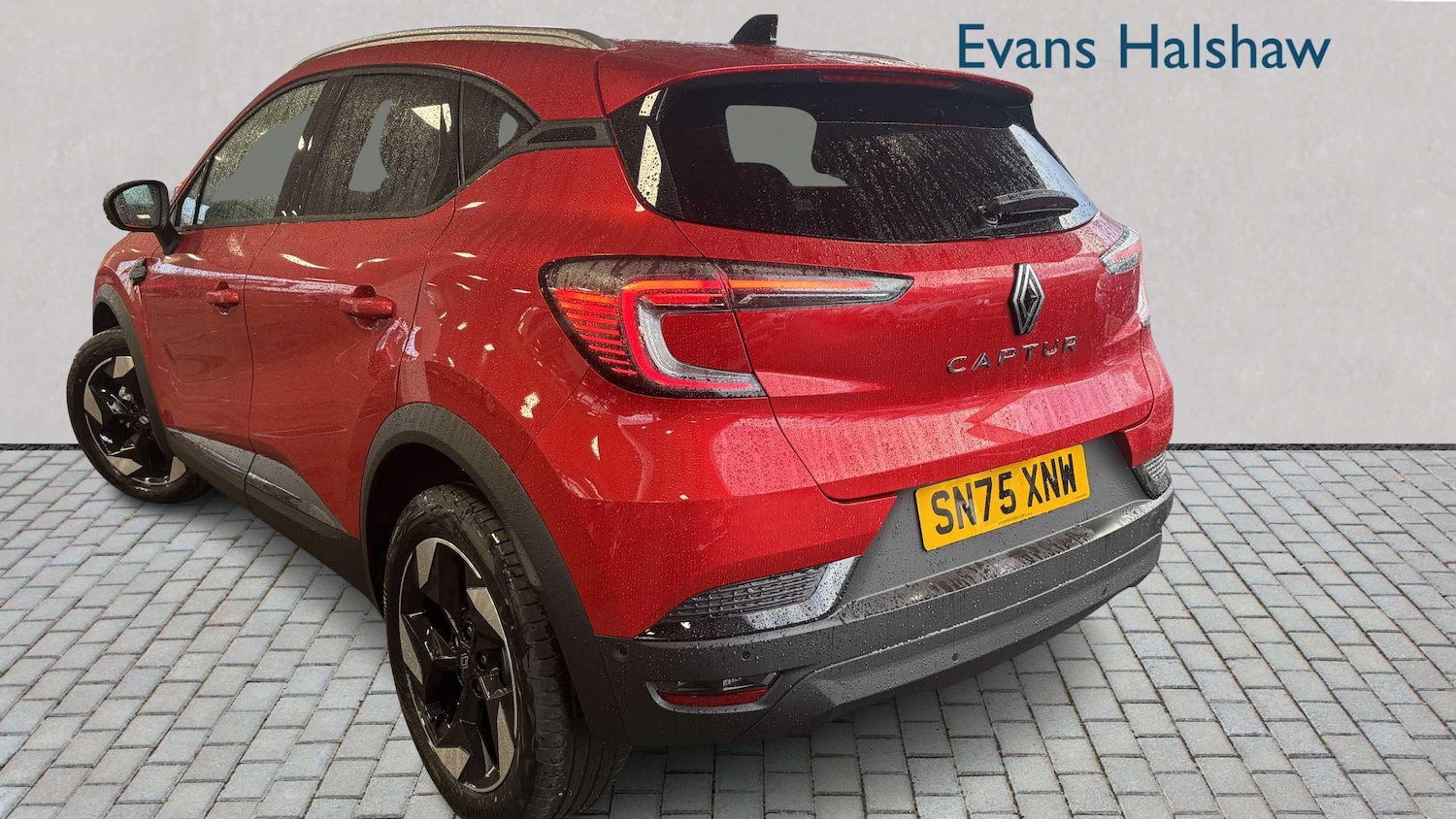 Used Renault Captur for sale - 77860828: Photo 2