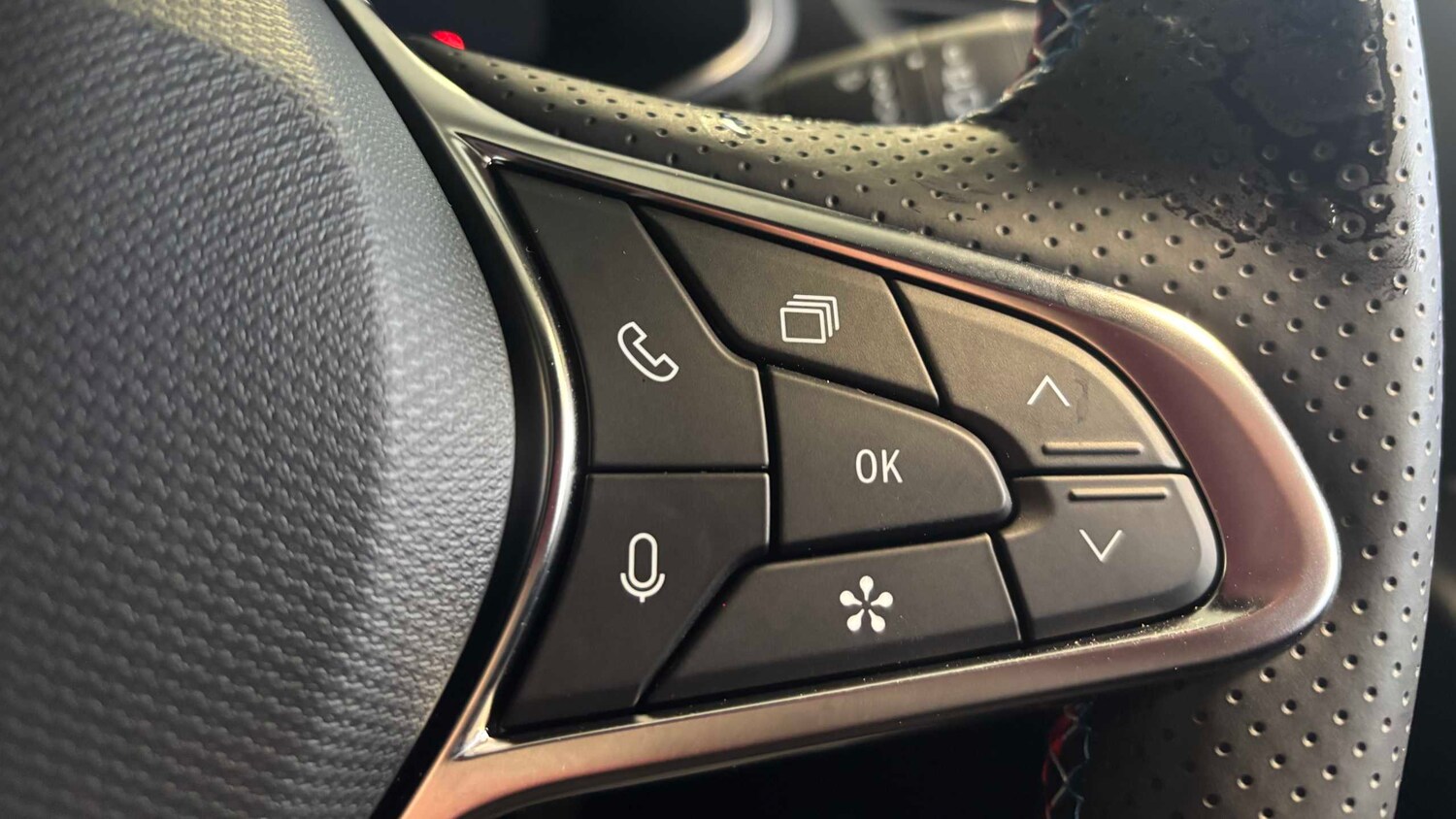 Used Renault Captur for sale - 77860828: Photo 20