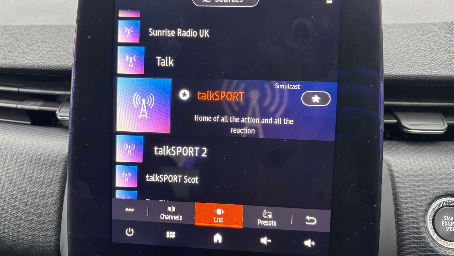 Used Renault Clio 2019 for sale - 77857964: Photo 19