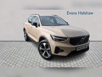 Used Volvo XC40 2025 for sale - 79486482: Photo