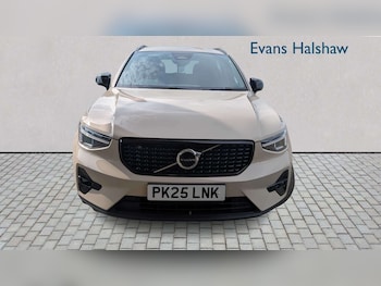 Used Volvo XC40 2025 for sale - 79486482: Photo
