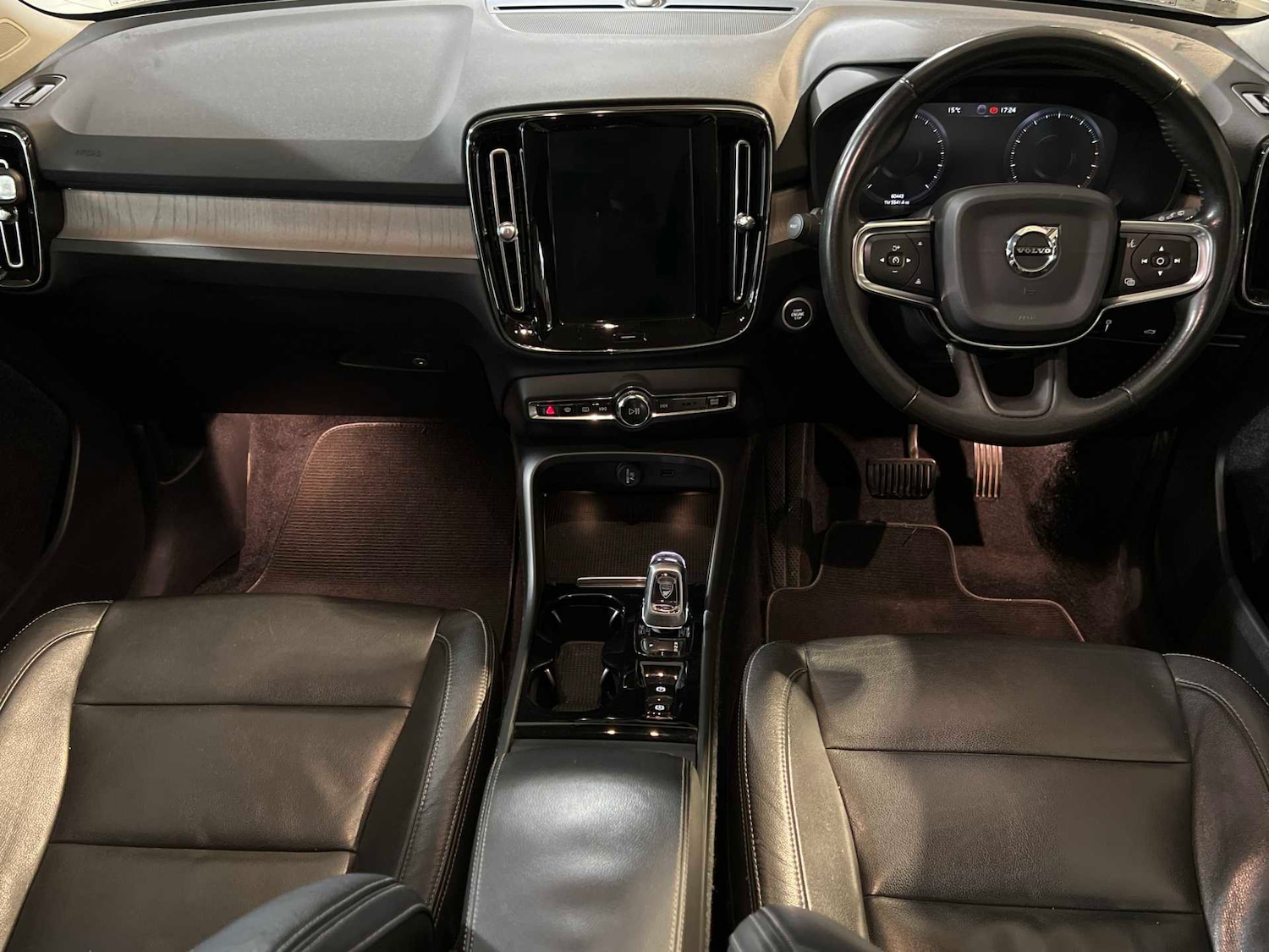 Used Volvo XC40 for sale - 77858286: Photo 3